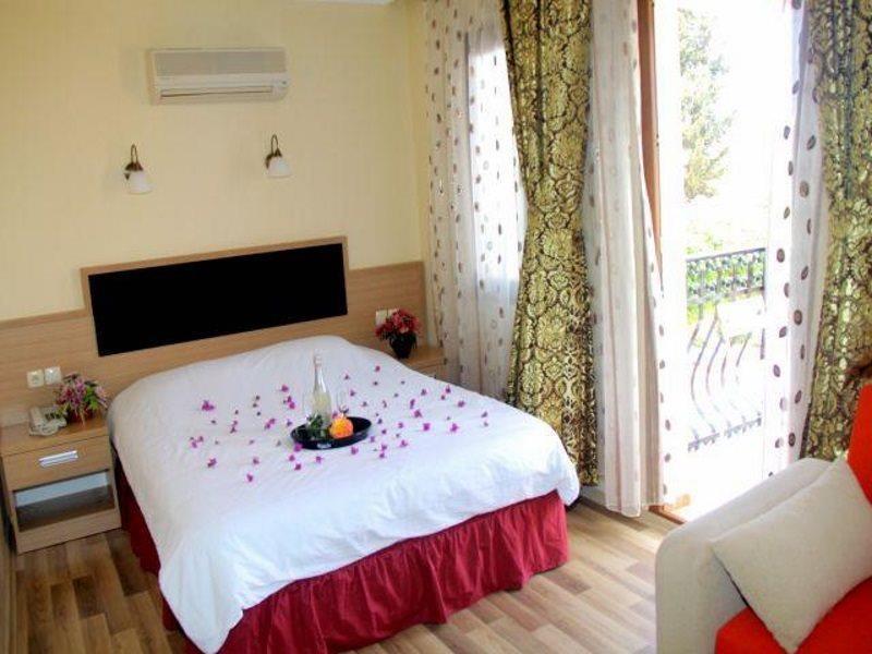 Magic Tulip Hotel Oludeniz Bagian luar foto